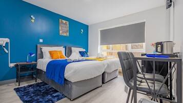 1 bedroom, iron/ironing board, internet, bed sheets