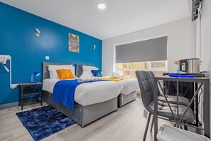 1 bedroom, iron/ironing board, internet, bed sheets