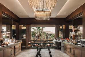 Cribs/infant beds - Dusit Thani LakeView Cairo (New Cairo City)