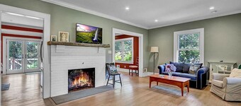 Charming Craftsman Retreat in Northport Village