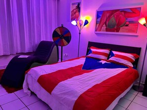 Room - Condado Beachfront apartment with pool access (San Juan)