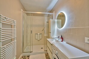 Hair dryer, towels