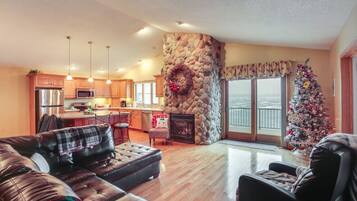 TV, peis og bordtennis