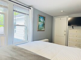 Iron/ironing board, free WiFi