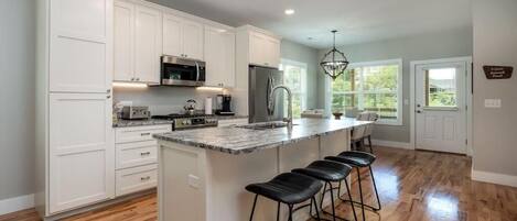 Deluxe House | Free WiFi