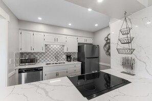 Condo (2 Bedrooms) | Exterior