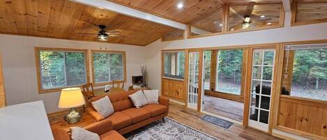 Télévision, cheminée