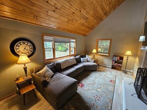 Télévision, cheminée