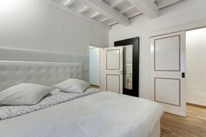 1 dormitorio, caja fuerte, tabla de planchar con plancha y wifi gratis