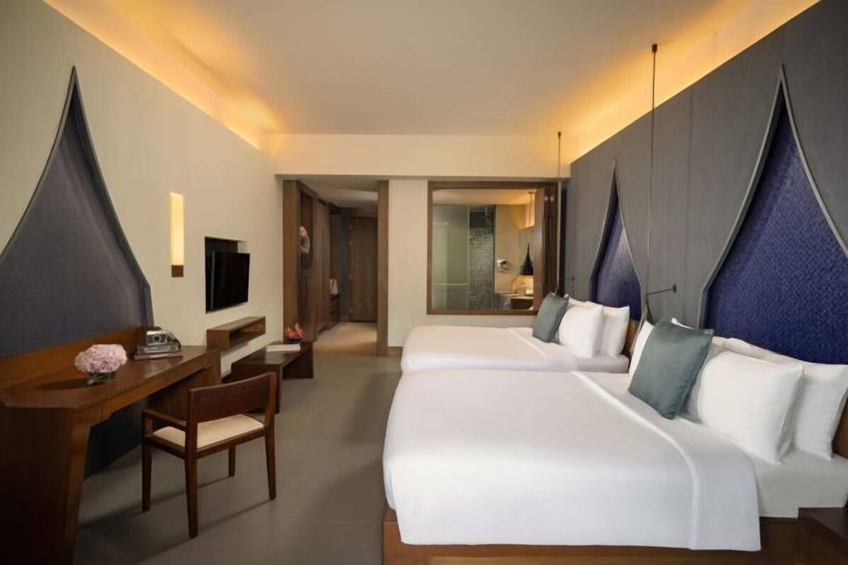 Tempat tidur bayi