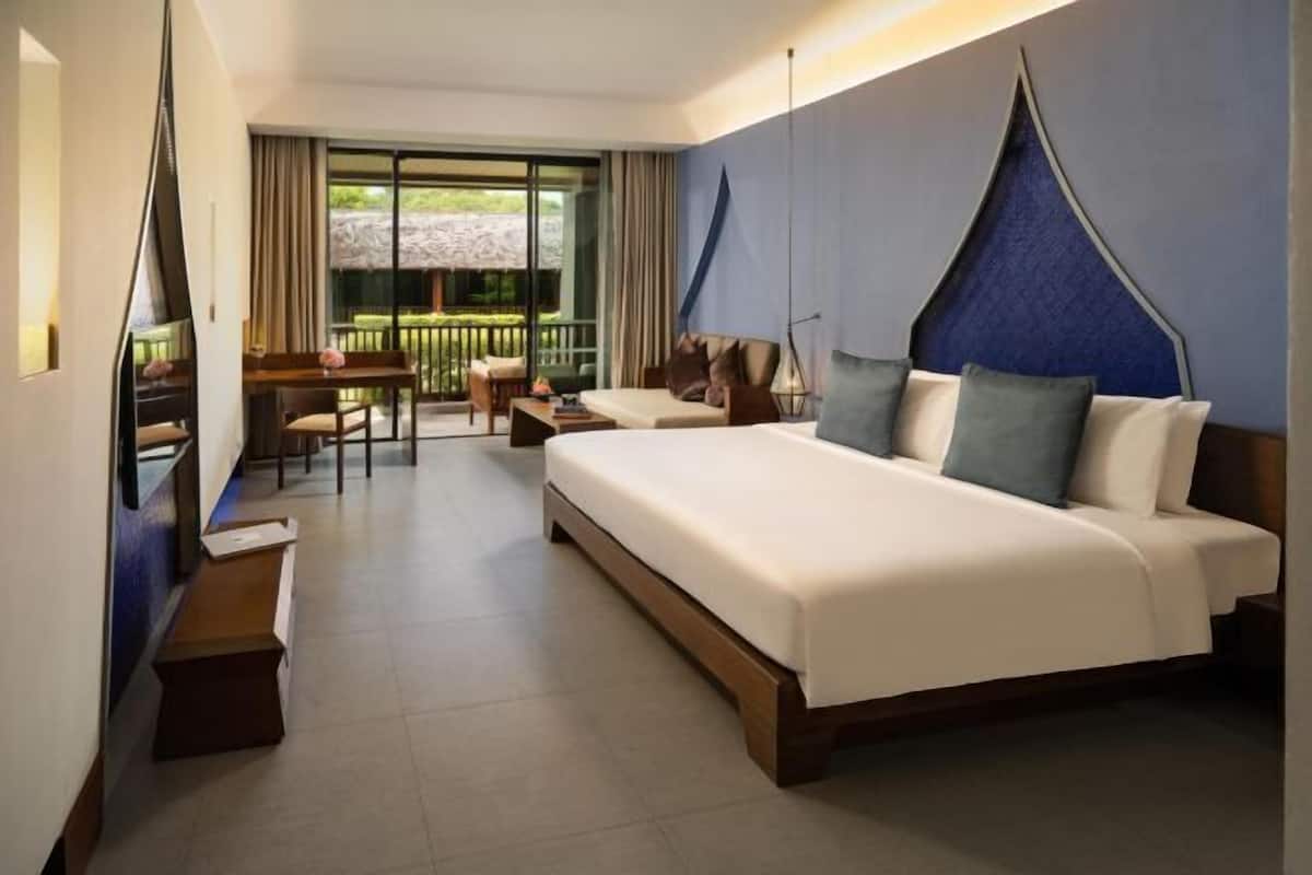 Tempat tidur bayi