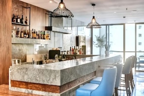 Bar (in der Unterkunft)