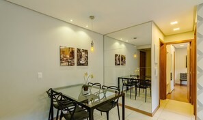 Basic Apartment | Dining