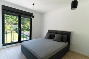 4 chambres, fer et planche à repasser, Wi-Fi gratuit, draps fournis
