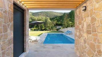 Piscine extérieure, piscine chauffée