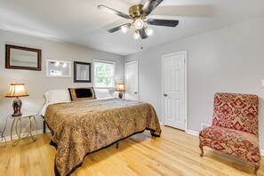3 habitaciones, escritorio, tabla de planchar con plancha y wifi 