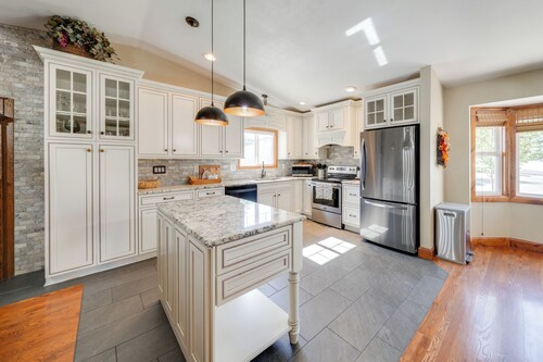 Loveland Peaks Retreat: Family Home 3 Mi to Dtwn!