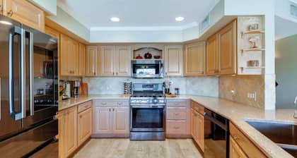 Lakefront Living! Huge Phoenix Home w/ Dock, Pool