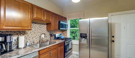 Fridge, microwave, stovetop, dishwasher