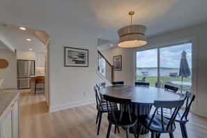 Dining - Premium Pewaukee Lakefront Home (Pewaukee)