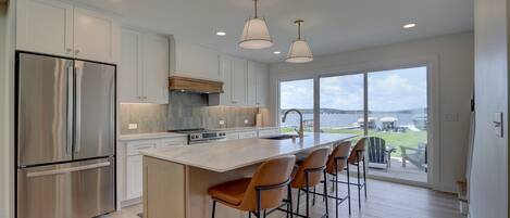 Mikrowelle, Ofen, Herdplatte, Geschirrspüler