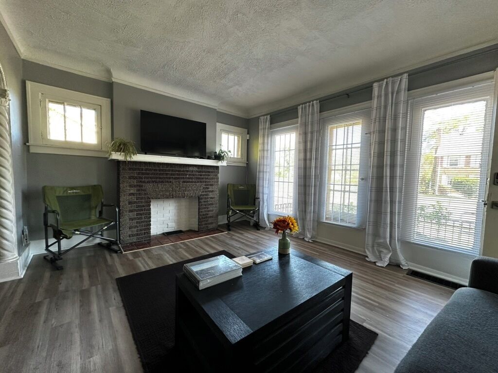 Älytelevisio, kirjoja