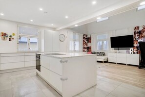 Interior - Luxury Villa Riverside, Private Sauna, Wifi & Hut (Rovaniemi)