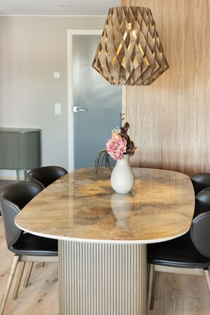 Dining - Aurora Sky Penthouse, Sauna, Free Wifi & Parking (Rovaniemi)