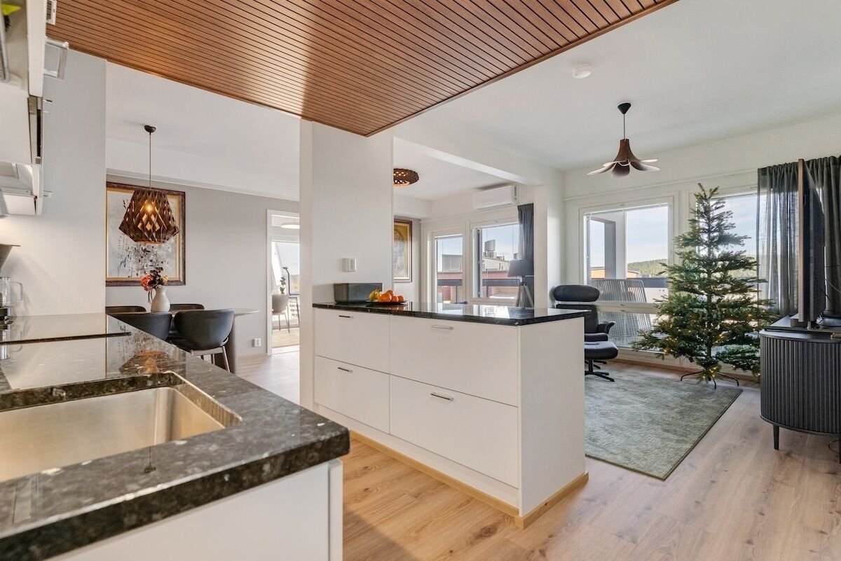 المنشأة من الداخل