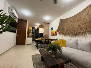 Smart TV - Bright 3-Level Condo w/ AC, Rooftop Soaking Tub, Pool & Family Amenities (Solidaridad)