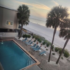 Pool - Beach Life: You are ON The BEACH!  3-bdrm Condo , heated pool, white sandy beach (Indian Shores)