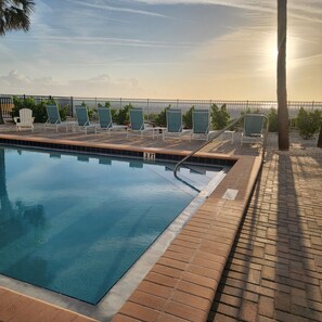 Pool - Beach Life: You are ON The BEACH!  3-bdrm Condo , heated pool, white sandy beach (Indian Shores)