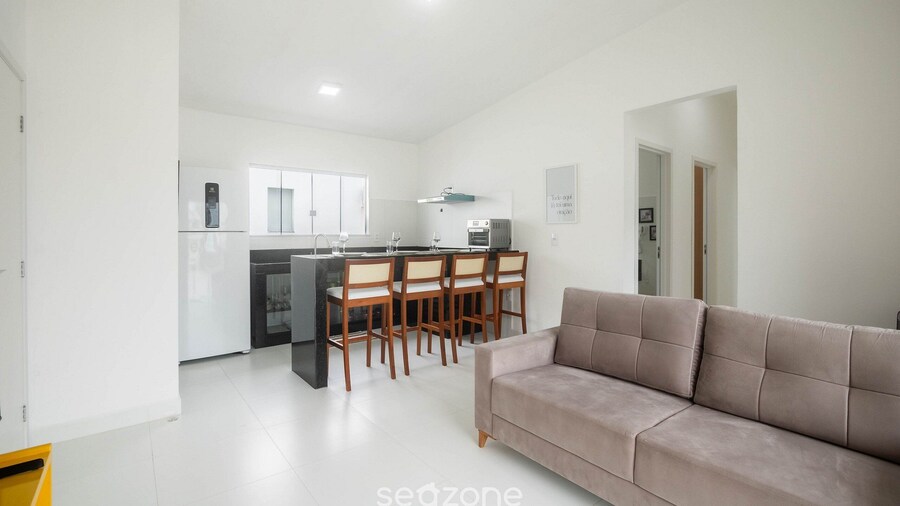 Fully Equipped Apartments in a Condo With a Pool, 750m From the Beach - Vifs