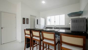 Basic Apartment | Dining
