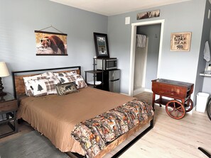 1 bedroom, bed sheets