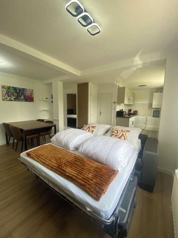 1 habitación, internet y ropa de cama 