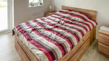 3 bedrooms, travel crib, free WiFi