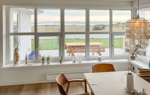 Cozy home in Struer with sauna