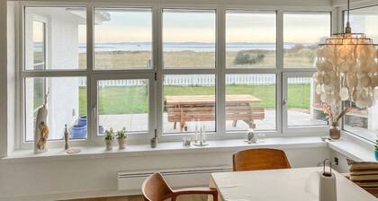 Cozy home in Struer with sauna