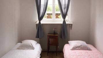 9 dormitoris, wifi i roba de llit