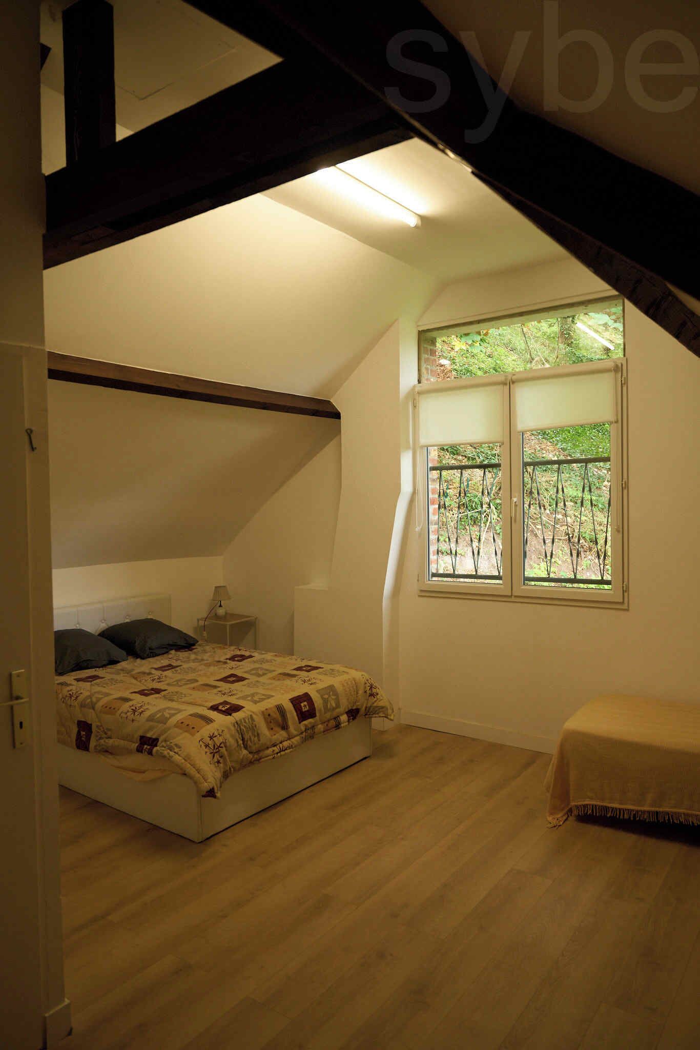 9 habitaciones, wifi y ropa de cama 