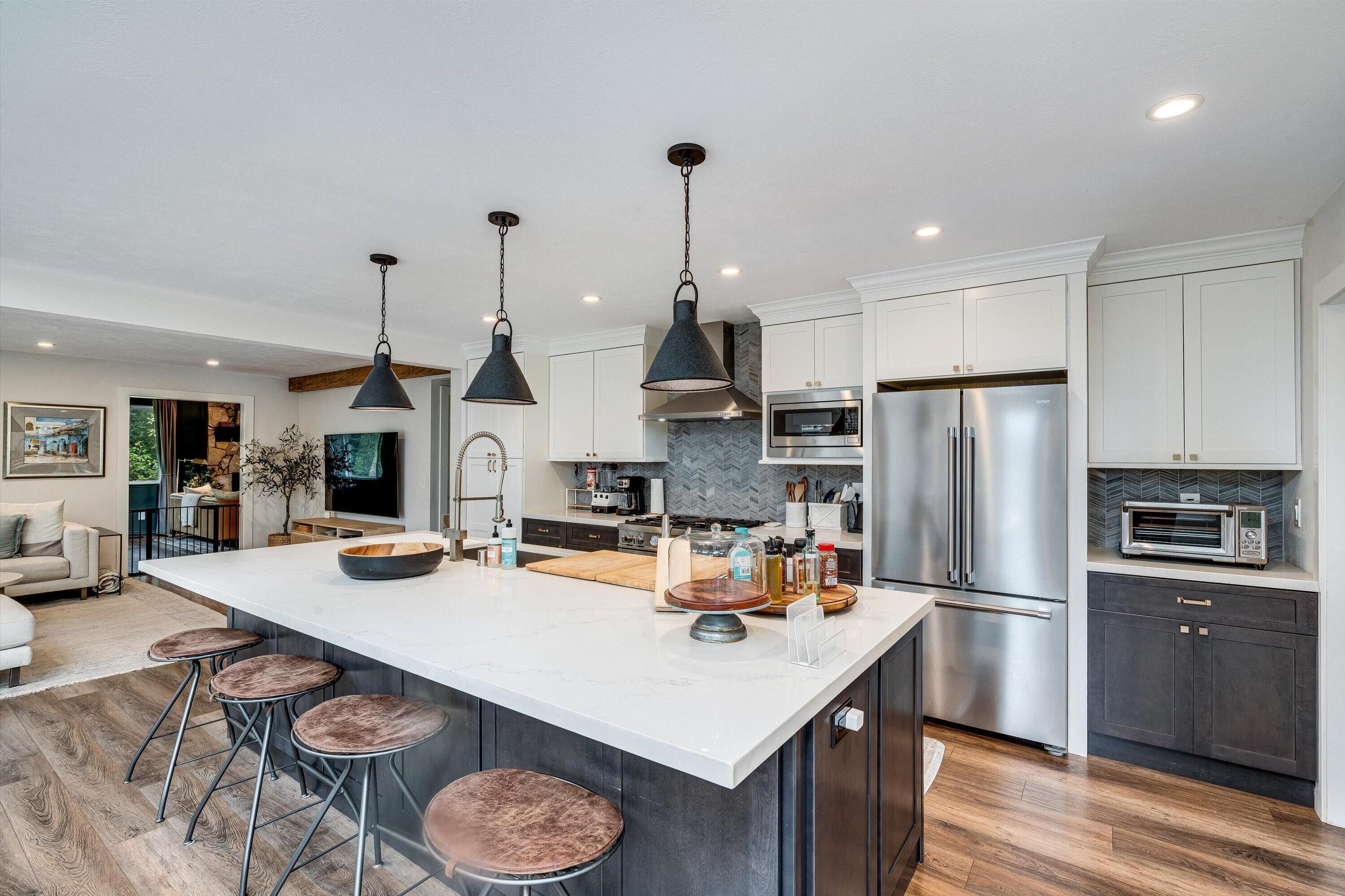 Refrigerador, microondas, horno, placa de cocina