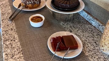 Sudah termasuk sarapan prasmanan setiap hari