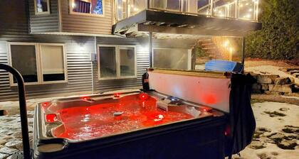 Waterfront Villa on Bruce Peninsula | Hot Tub, Fire Pits, Kayaks & Sleeps 12