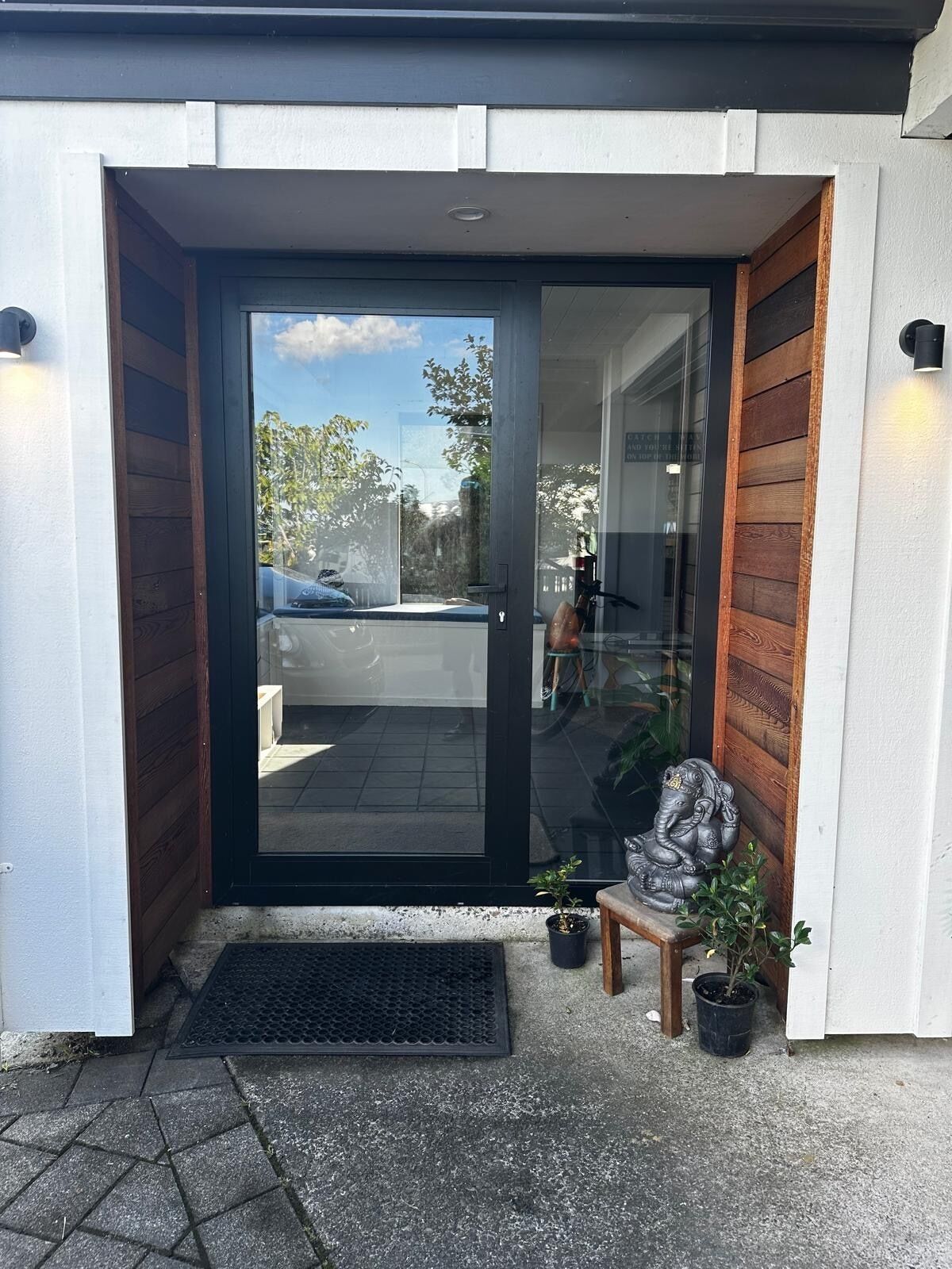 تفاصيل الفندق من الخارج