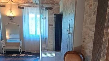 Dreibettzimmer, Gartenblick