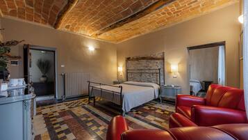 Camera quadrupla, vista giardino | Wi-Fi gratuito