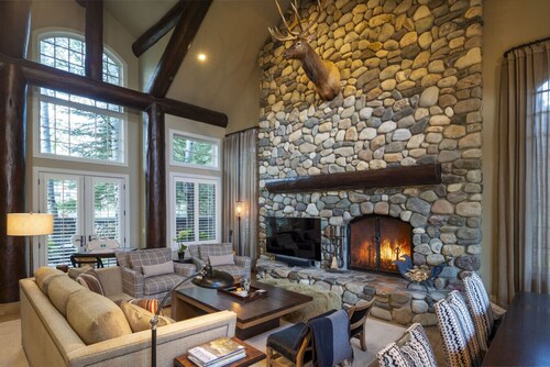 The Overlook: Luxury Ketchum Townhome