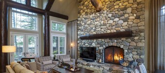 The Overlook: Luxury Ketchum Townhome