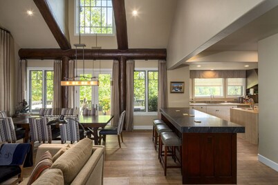 The Overlook: Luxury Ketchum Home